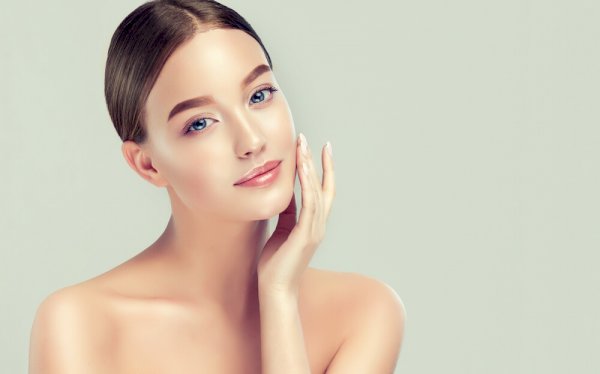 Peelingi biostymulujące